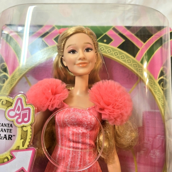 Mattel Wicked Singing Chantante Glinda Misprint URL Collectible NWT Never opened - Picture 3 of 9